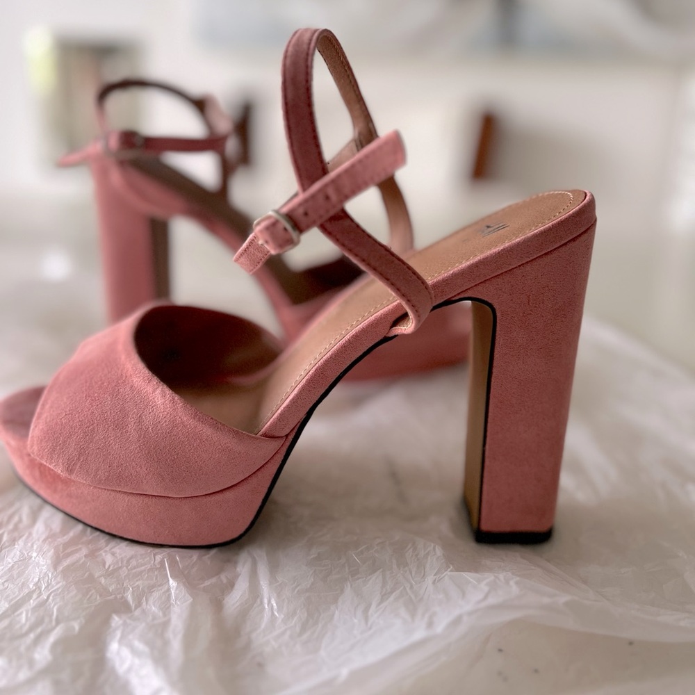 H&M  ankle strap  platform pumps ( platform sandals ) in brushed salmon pink